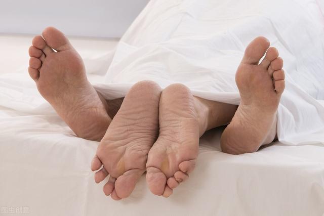 马蓉前男友:分手后遭前男友强奸，女方光着身子逃命，男方会遭到怎样的惩罚？