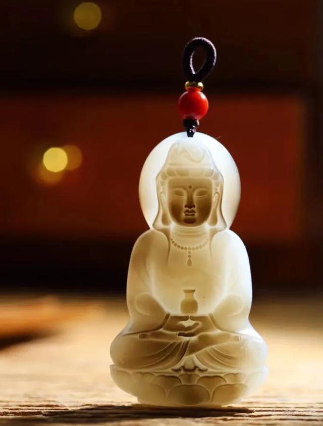 玉器市场,现在市场上有很多和田玉，都是真的吗？