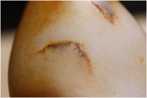 怎么鉴别和田玉的真假,如何辨别和田玉秋梨皮的真假？