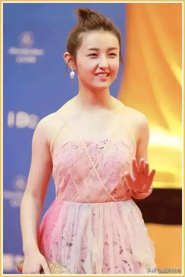 女生是溜肩, 这是种什么体验?-惠修网