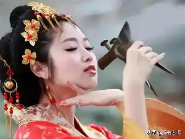 一个漂亮的女人不仅能征服男人,也能征服女人你认同吗？