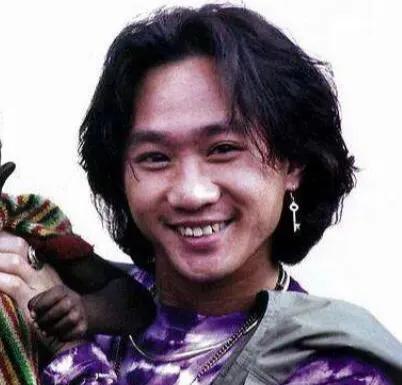 黄家驹没死:黄家驹如果还活着，现在处于什么地位能否登上乐坛第一人