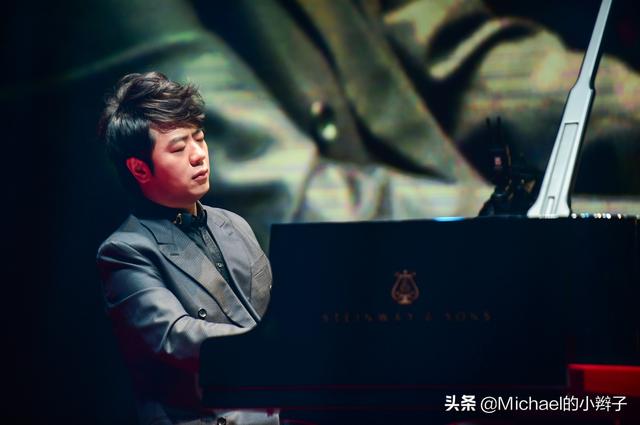 理查德克莱德曼简介:克莱德曼在世界钢琴界处于什么地位？你如何评价？