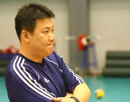 李静简历:你认为谁做女排主教练合适