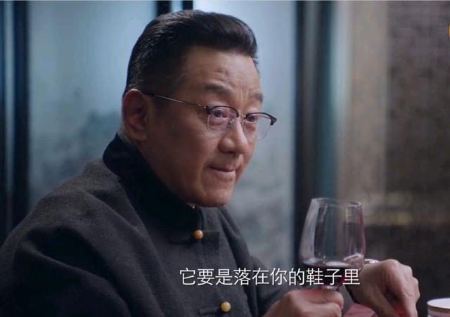 简俊杰:热播大剧《突围》中，石红杏和牛俊杰到底是什么关系？