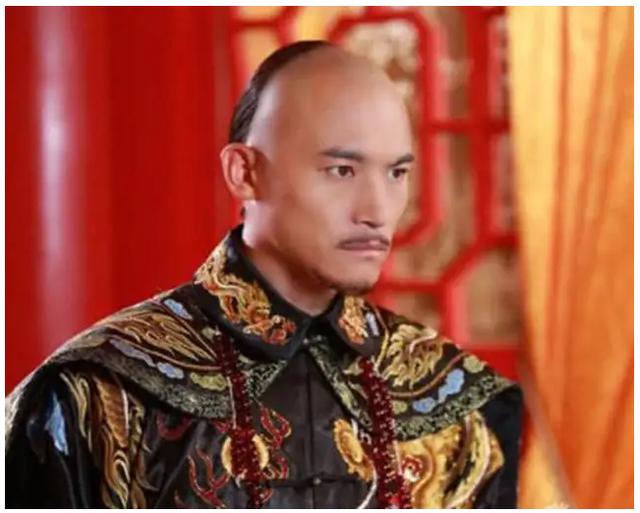 多尔衮执掌朝政时，索尼、鳌拜等大臣在干什么？插图123