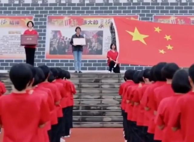未来中国可能的新国旗，为什么国旗永远都不会褪色，我们看到的都很新
