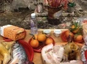 孙悟空的坟墓照片，俗话“再累莫坐人肉凳，再饿莫吃坟前供”，人肉凳指的是什么