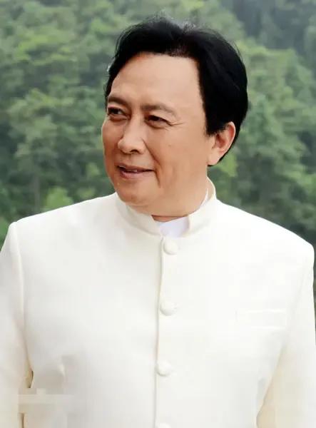 中国有哪些实力派男演员？