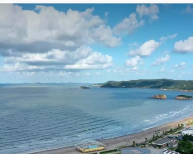 哪里的海边适合旅游,求介绍？