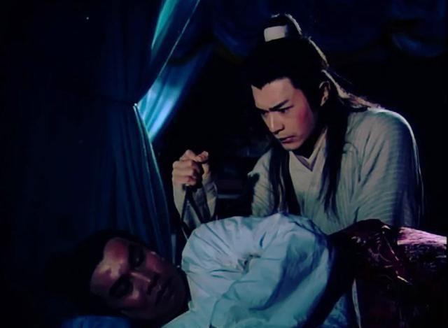 杨过断臂:《神雕侠侣》中，断臂前最强状态的杨过，武功大概是什么水平？