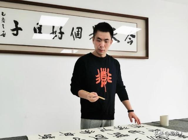 周佑凌:年仅34岁书法家陈泓凌辞世，为什么有的人而立之年未立
