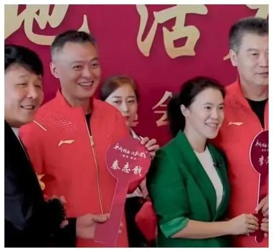 王楠老公放水泄愤:王楠送给奥运冠军陈梦、马龙等人房子，这广告值吗？刘国梁有吗？