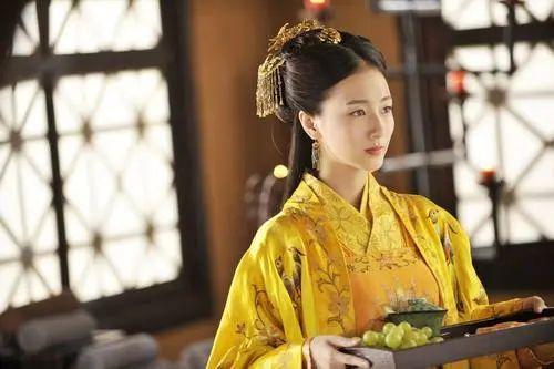 冯丹滢:隋文帝杨坚为什么将尤物冯小怜转手予人？