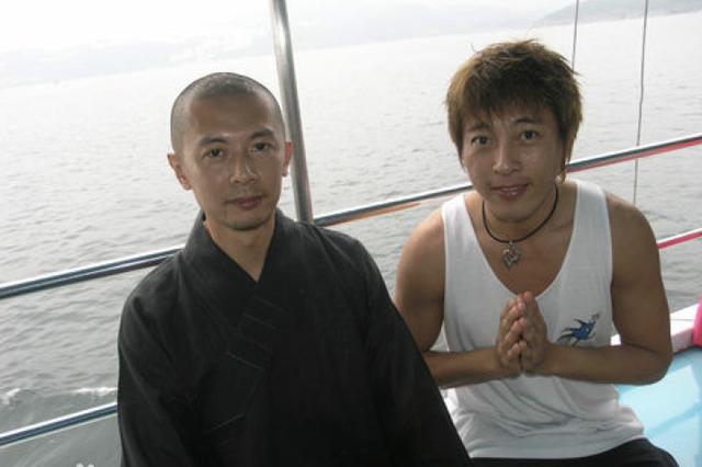 李娜为何出家:著名歌星李娜为什么会出家？