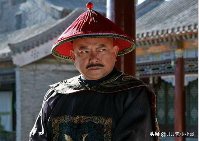 如果和珅、阿桂、刘墉和福康安4人一起吃饭,座位顺序应该如何排？