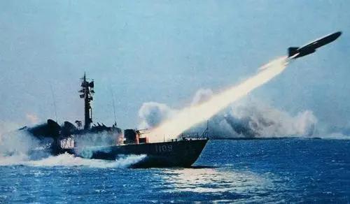 驱逐舰上面只携带几十枚导弹，战争中打光了怎么办？插图44