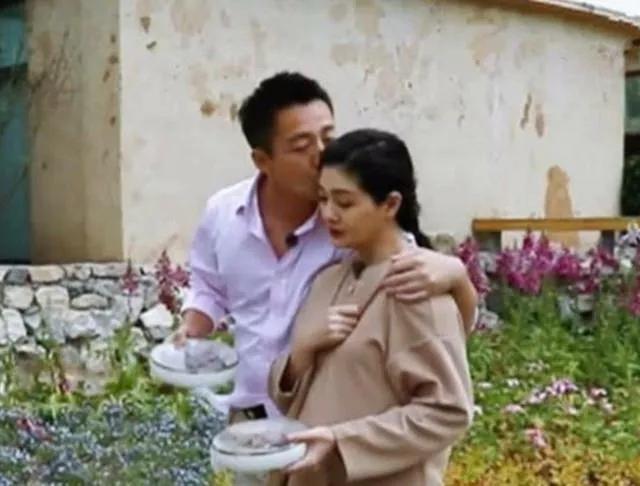 小s离婚:小s被家暴，爱妹如子的大s为什么不干涉呢