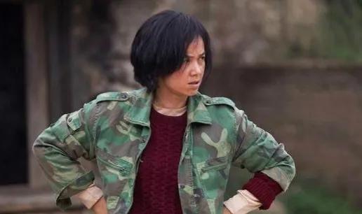 "抬头女子,低头汉"是什么意思?