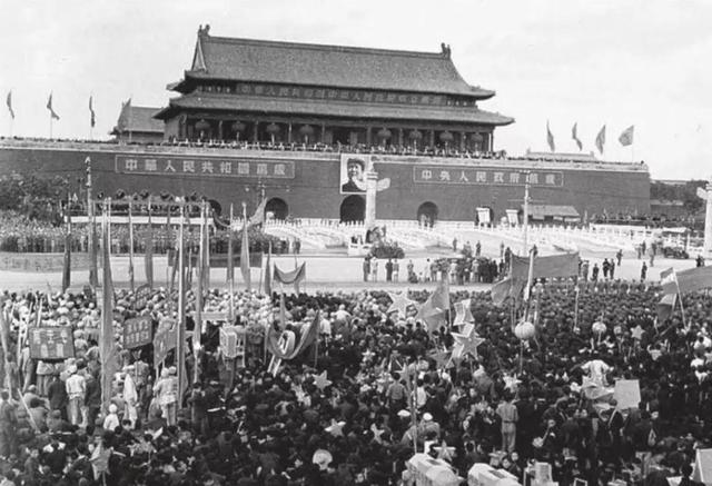 美国庚子赔款:在清朝灭亡后庚子赔款时欠各国的九亿多白银赔款是如何处理的呢？