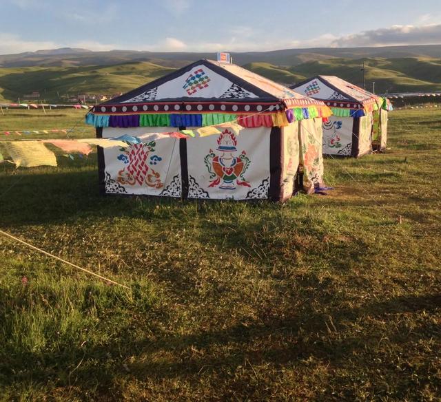 在西藏，男女同住一个帐篷里的<a><a>女性</a></a>，应该怎样保护自己的隐私