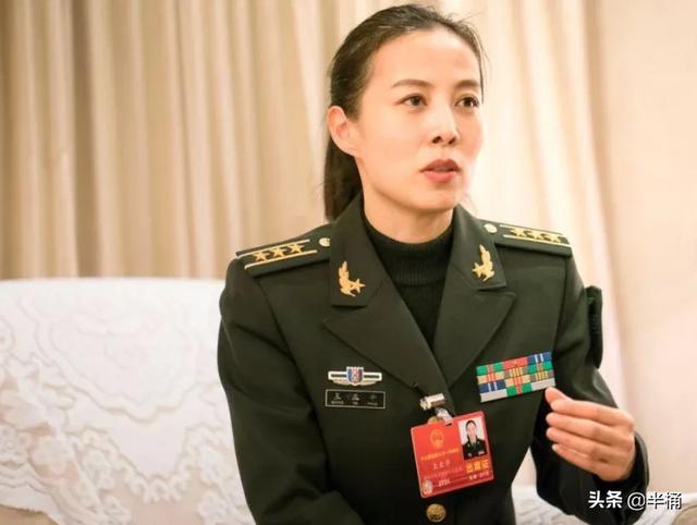 太空行走第一人:都去过太空，为什么王亚平是英雄航天员，但翟志刚却是航天英雄？