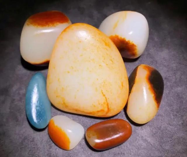 玉器市场,现在市场上有很多和田玉，都是真的吗？