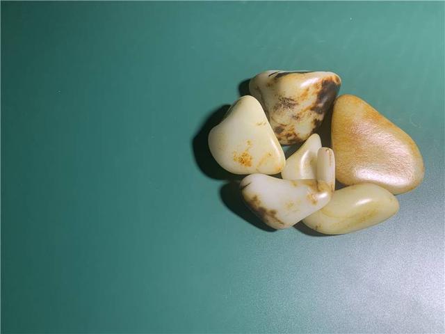 怎么鉴别一块石头是不是玉？插图27