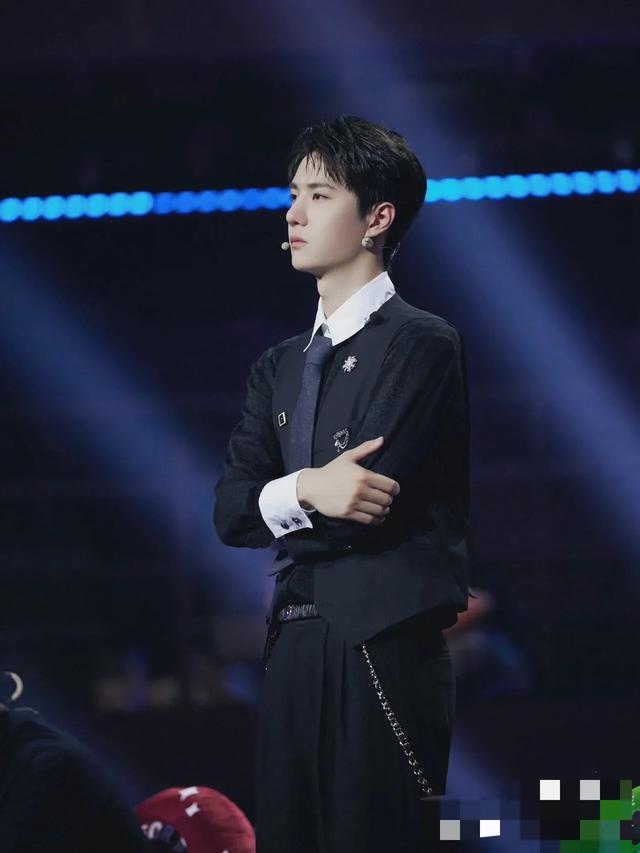 尹峰天天向上:离开湖南卫视两大主流资源，对王一博意味着什么？