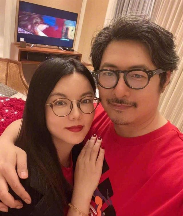 王岳伦有几段婚史:王岳伦为什么会和李湘离婚因为多次出轨吗