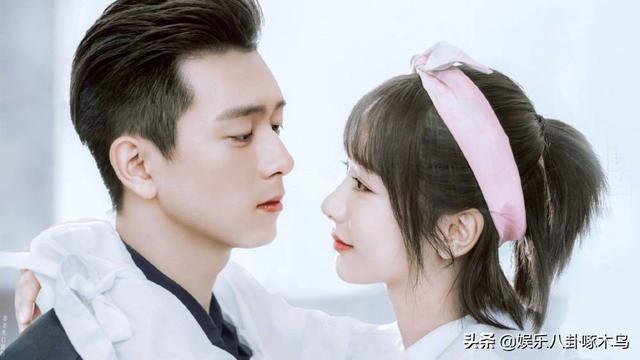 周冬雨成绩:周冬雨成绩那么差还能在娱乐圈发展的那么好，究竟凭什么？