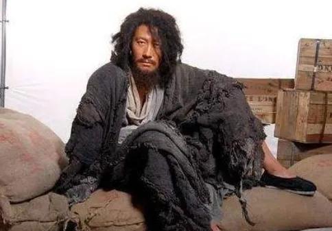 杨颖扮演乞丐引发网友争议,你怎么看？