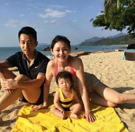 小s离婚:小s被家暴，爱妹如子的大s为什么不干涉呢