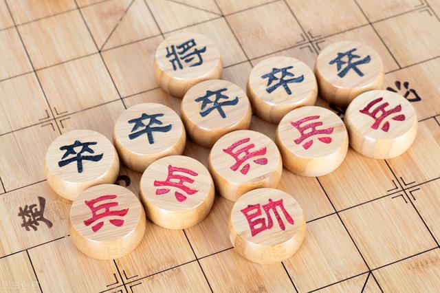 如果让两个象棋初学者在一起下一千年的象棋,他们的水平会达到什么