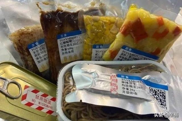 航天员在空间站能洗澡吗:3位航天员在轨六个月，产生的废气、排泄物和垃圾等该如何处理