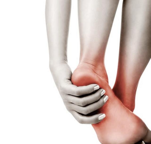 足底筋膜炎有什么征兆，足底筋膜炎有什么好的治疗方法吗