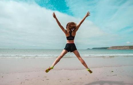 开合跳每天多少个能减肥，怎样跳开合跳最合理？