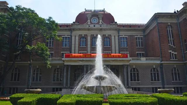 在天津外国语大学里，藏着个世界一流博物馆，内藏20余万珍贵文物