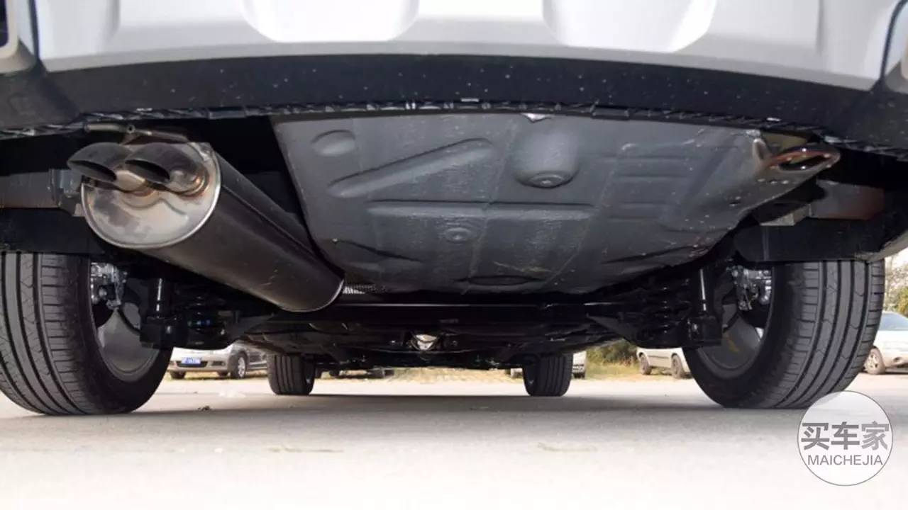 这能让蔚领可以在一些简单的非铺装路面行驶,不会磕到底盘