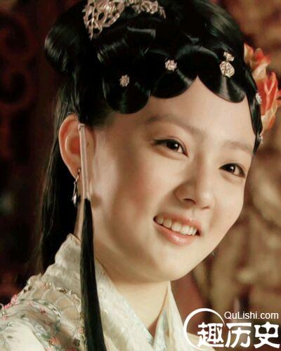 红楼梦里的宝琴是一个什么样的人薛宝钗和薛宝琴是什么关系