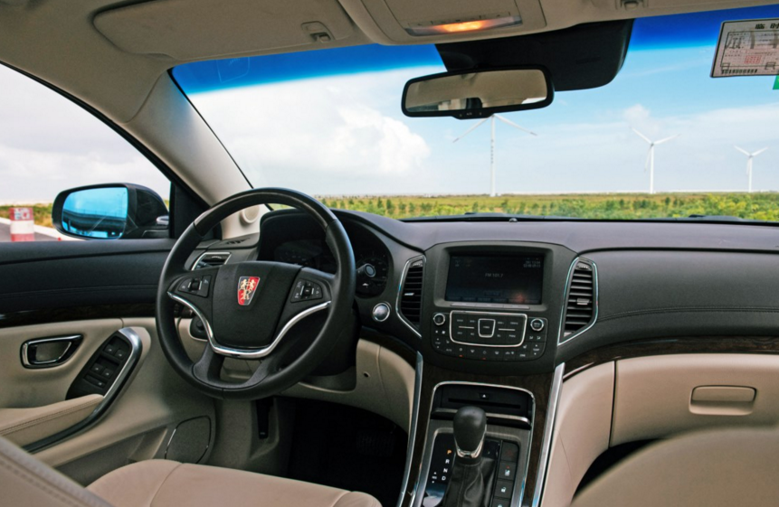 至于内饰方面,e950由马德里米色铺就行政级尊享体验.