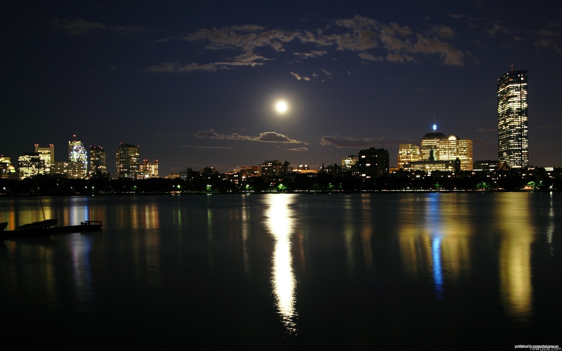 小时不识月呼作白玉盘白玉盘指的是月亮吗_小时不识月,呼作白玉盘