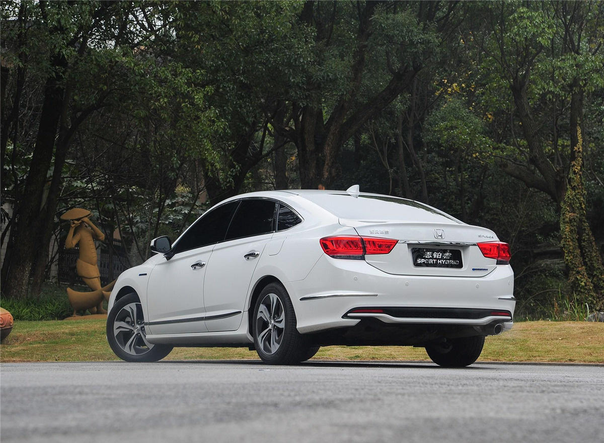 东风本田思铂睿锐·混动上市 售24.99万~26.59万元