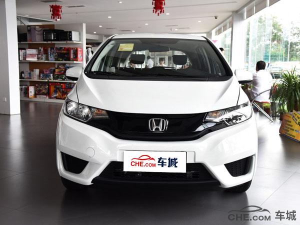 本田飞度和大众polo哪款好,两厢车性价比飞度更高