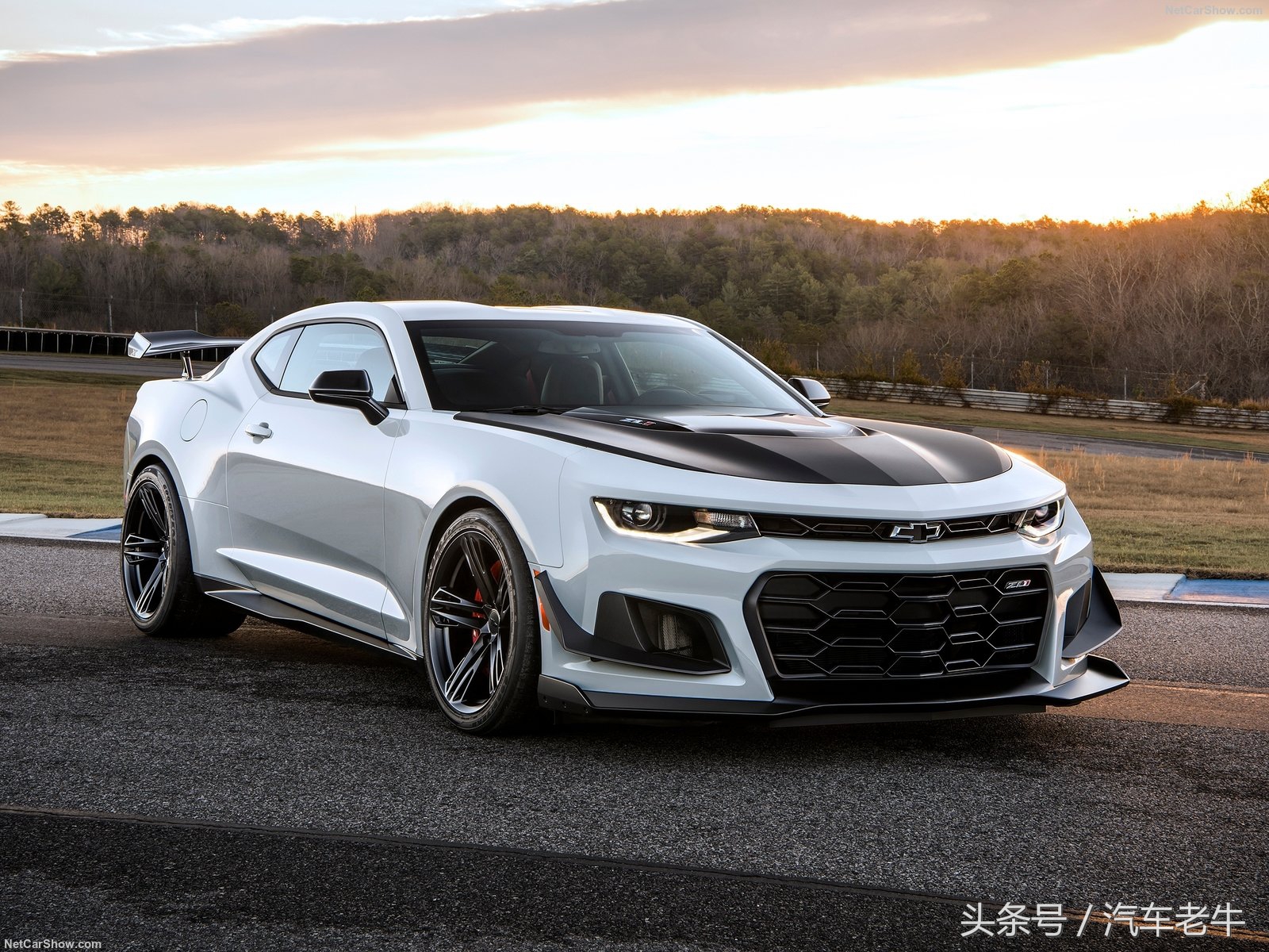 雪佛兰赛道霸主 2018科迈罗zl1 1le