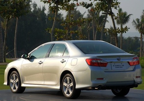 新款凯美瑞外观让人无法接受,解析最好看的第7代凯美瑞!