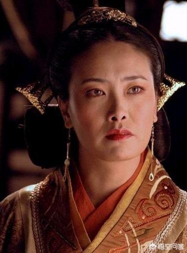 由于过度的逼迫和为了扶持安乐公主(即使韦后的女儿又是武三思的儿媳)