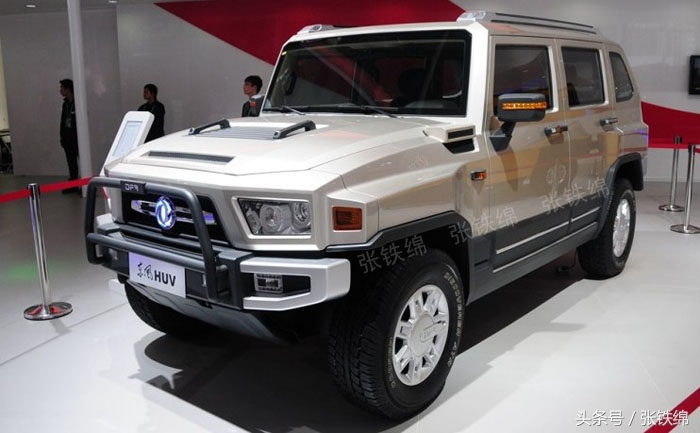 东风猛士最新民用版实车,外观霸气不输丰田陆巡堪比悍马