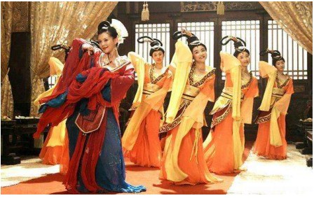 惊艳！古代最美最流行的十款衣裙之 二——汉代留仙裙
