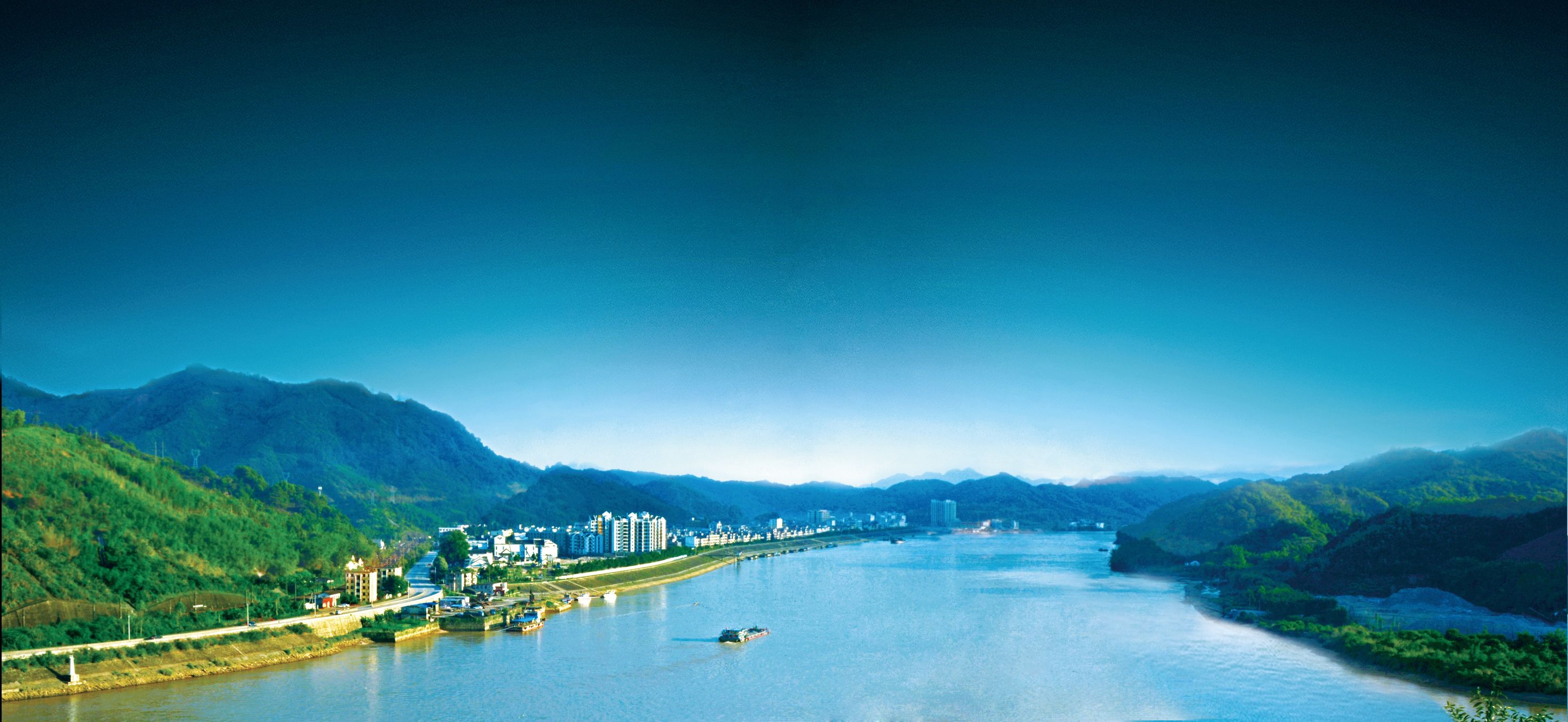 浈阳峡位于北江中游,英德市区南10公里处,是北江流经
